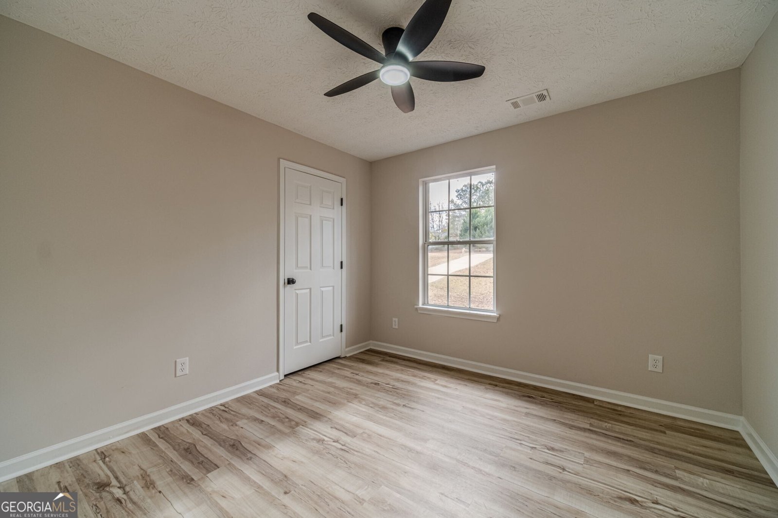 80 Hunters Trace Covington - 23