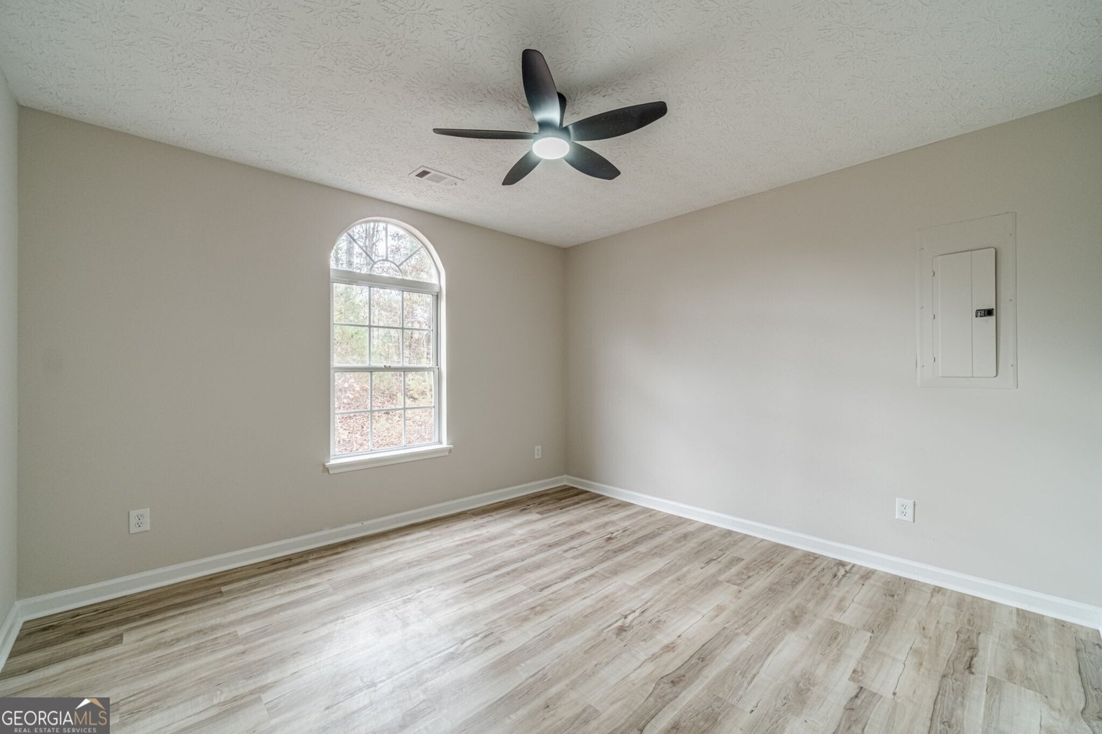 80 Hunters Trace Covington - 29