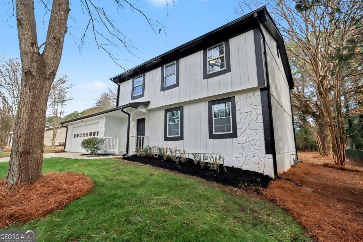 432 Rock Meadow Drive Stone Mountain - 2