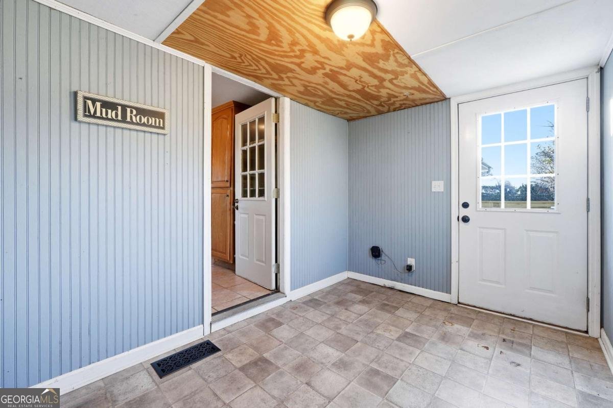 572 Young Loop Fairmount - 18