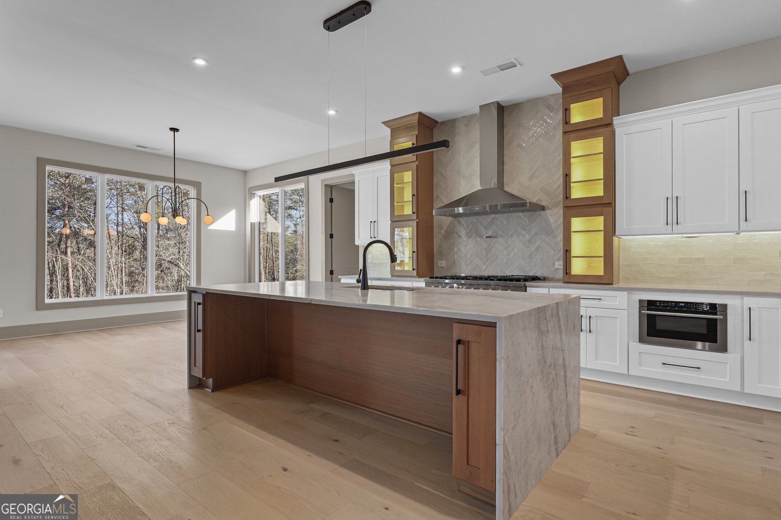 6084 BLUEWATER Boulevard Gainesville - 24