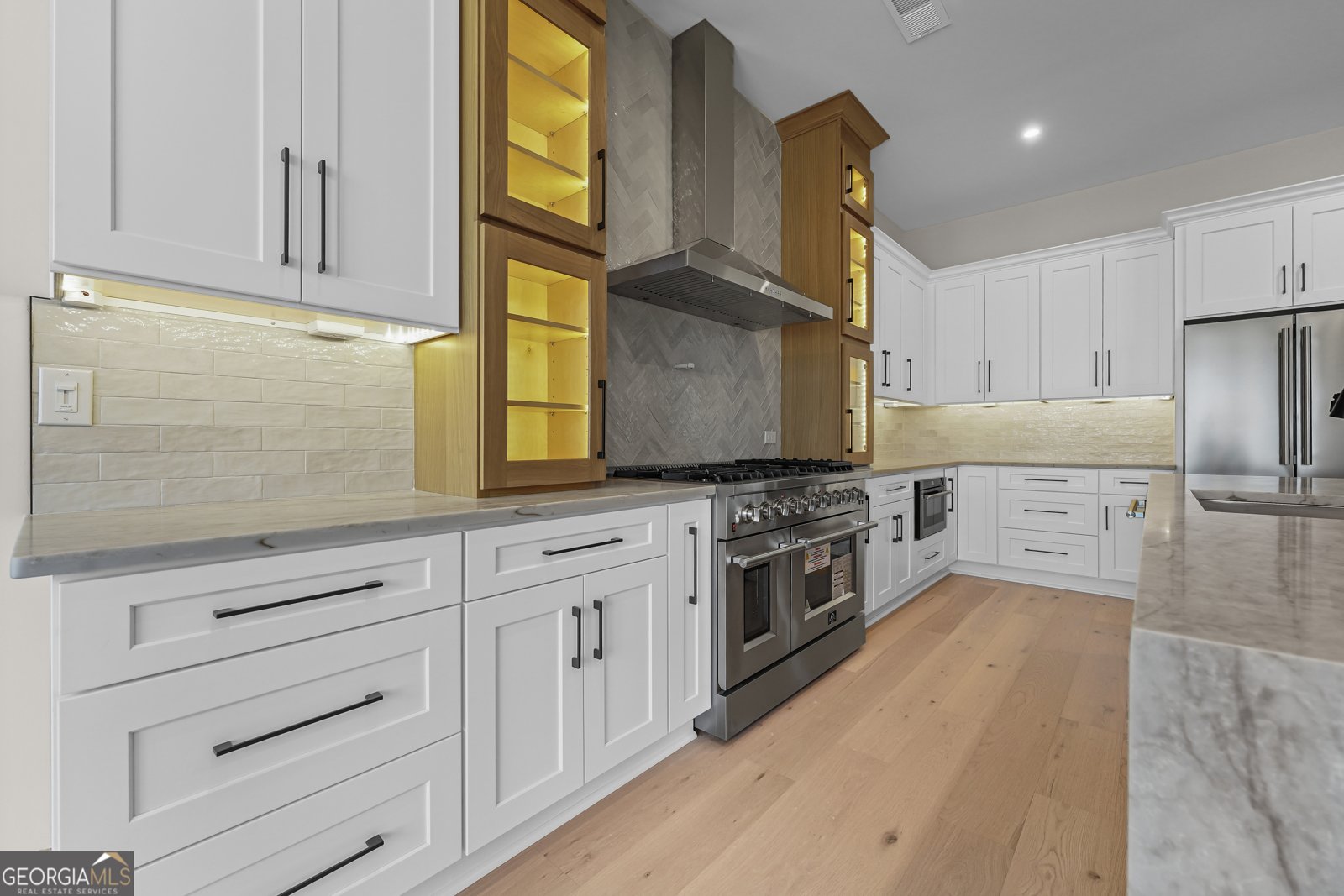 6084 BLUEWATER Boulevard Gainesville - 28