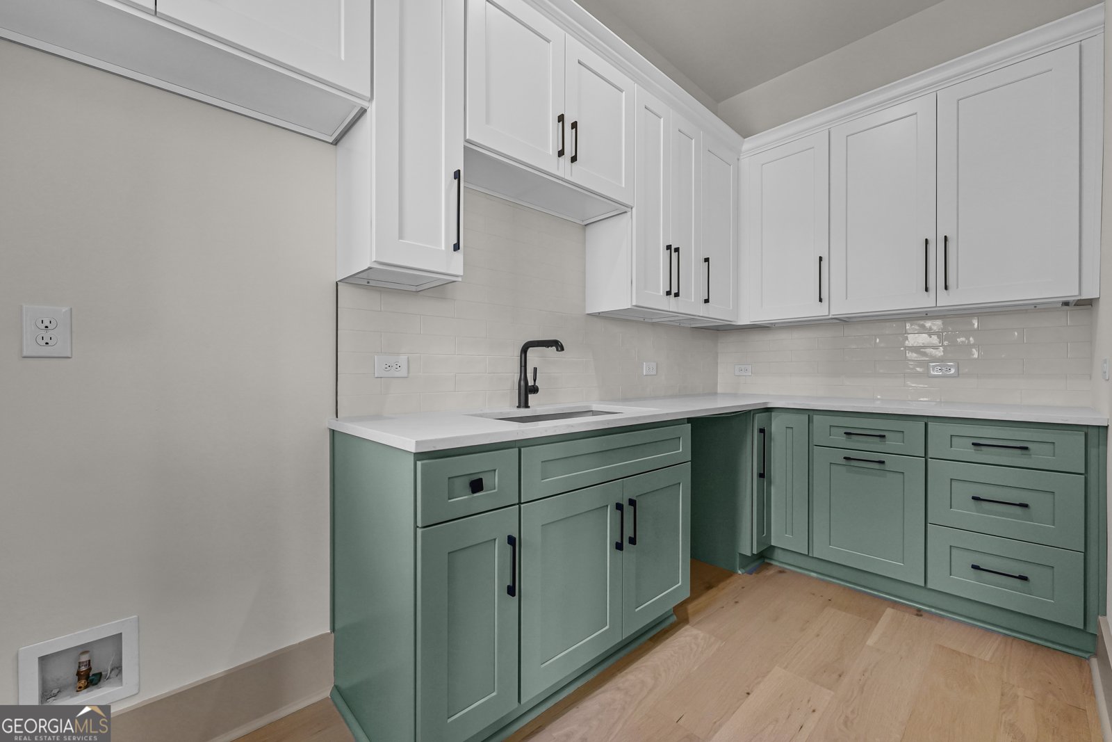 6084 BLUEWATER Boulevard Gainesville - 31