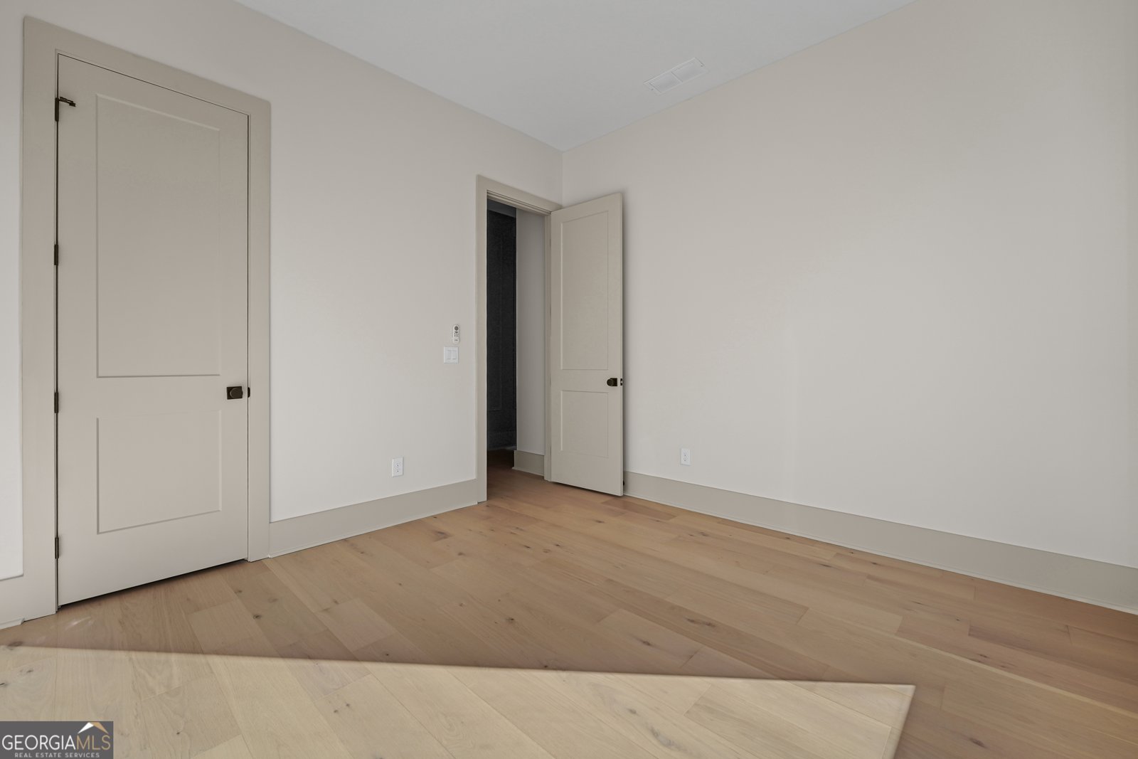 6084 BLUEWATER Boulevard Gainesville - 46