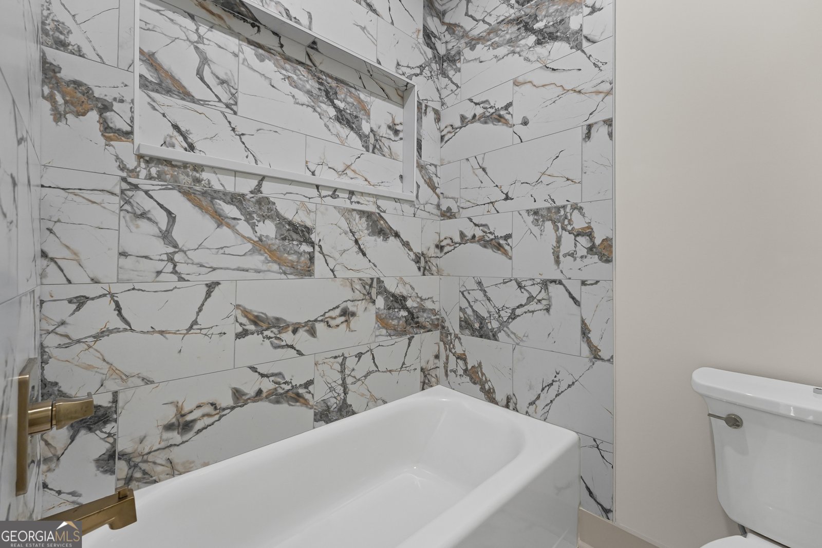 6084 BLUEWATER Boulevard Gainesville - 51