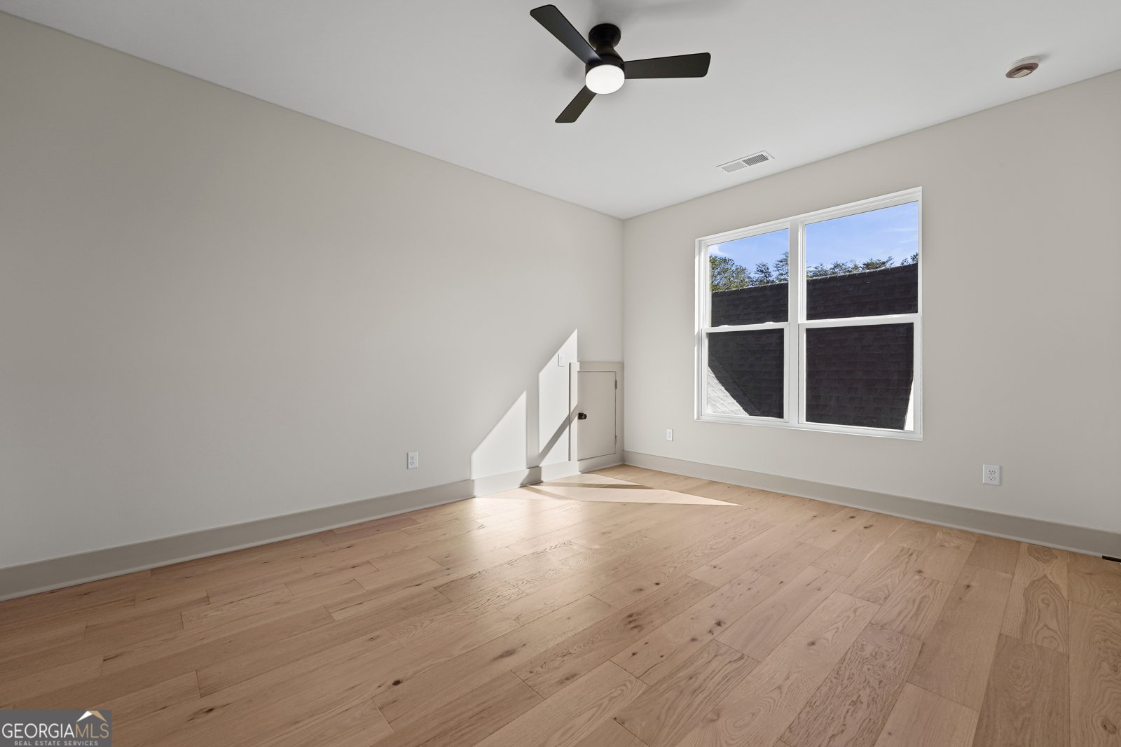 6084 BLUEWATER Boulevard Gainesville - 52