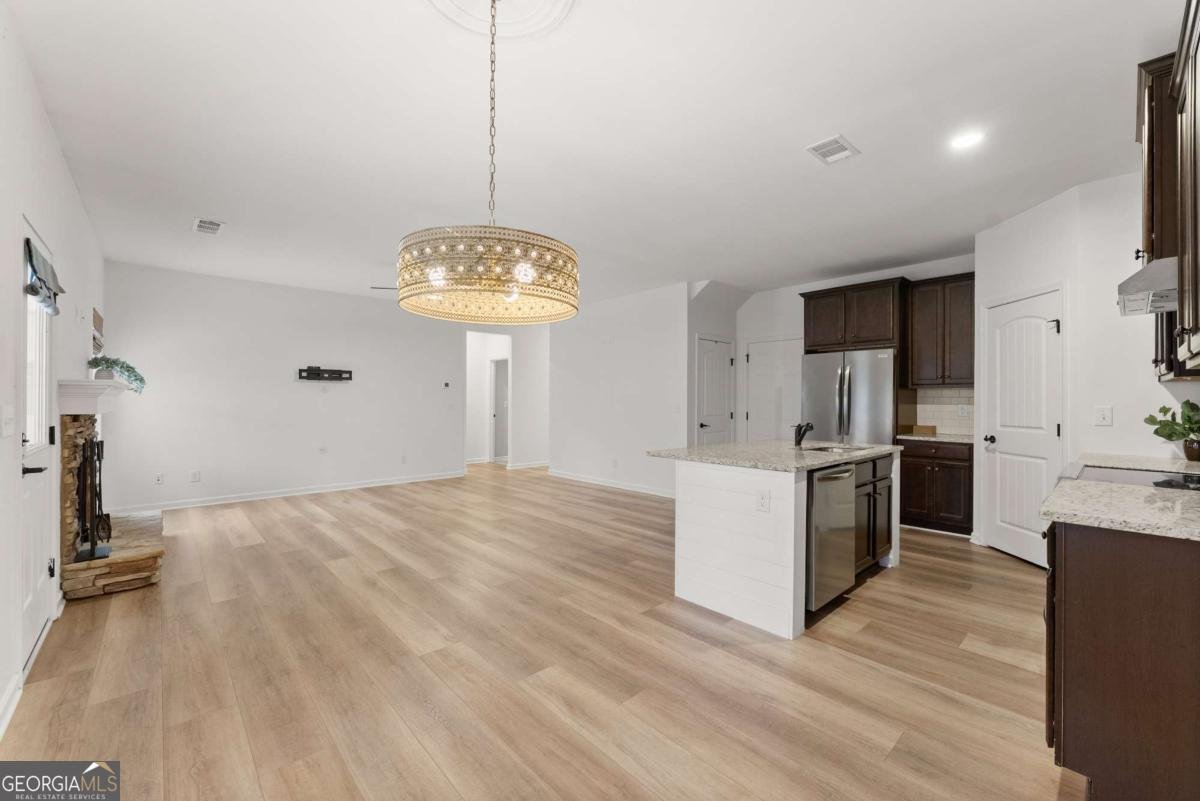 137 Bryn Drive Dawsonville - 19