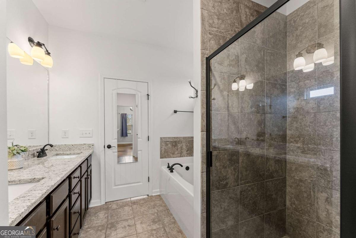 137 Bryn Drive Dawsonville - 25