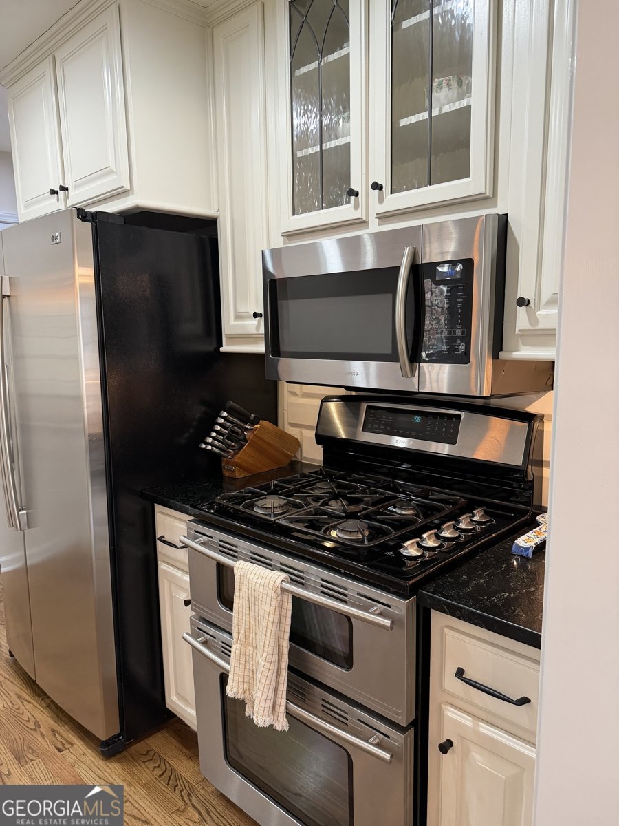 3030 Wellcrest Drive Kennesaw - 5