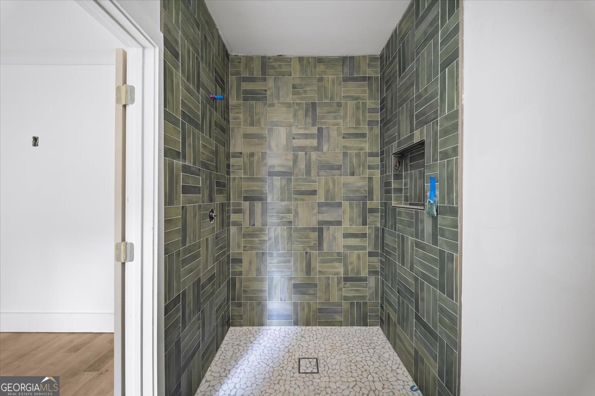 132 Lakeshore Drive Marietta - 18