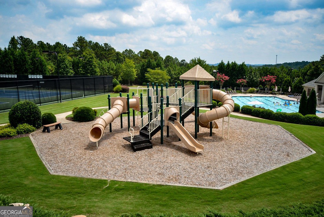 211 Ashland Drive Woodstock - 56