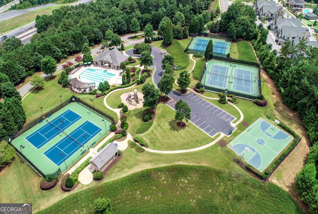 211 Ashland Drive Woodstock - 63