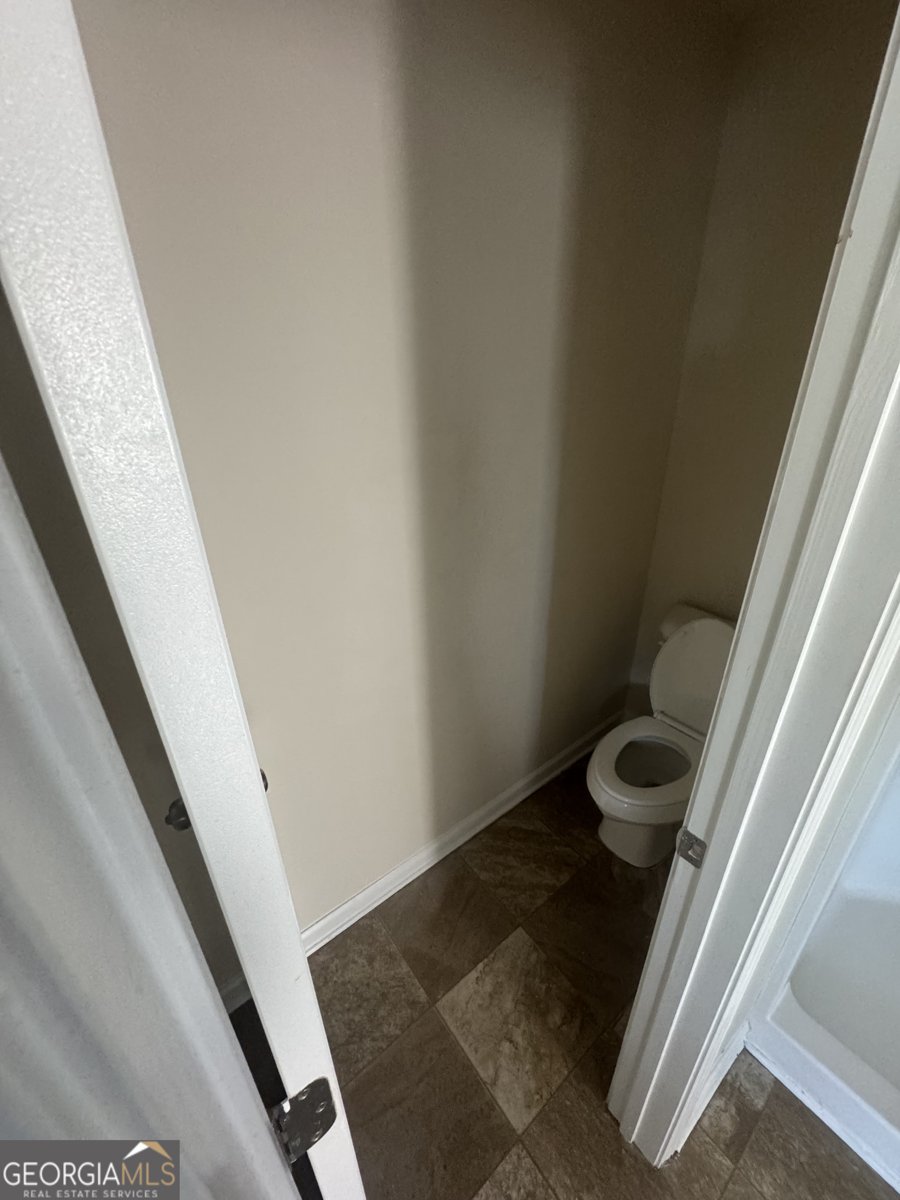 1579 Leonard Street Hampton - 12