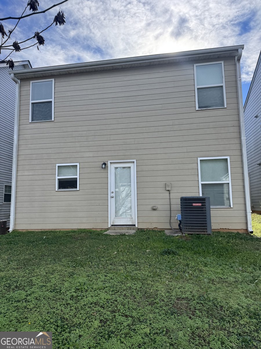 1579 Leonard Street Hampton - 2