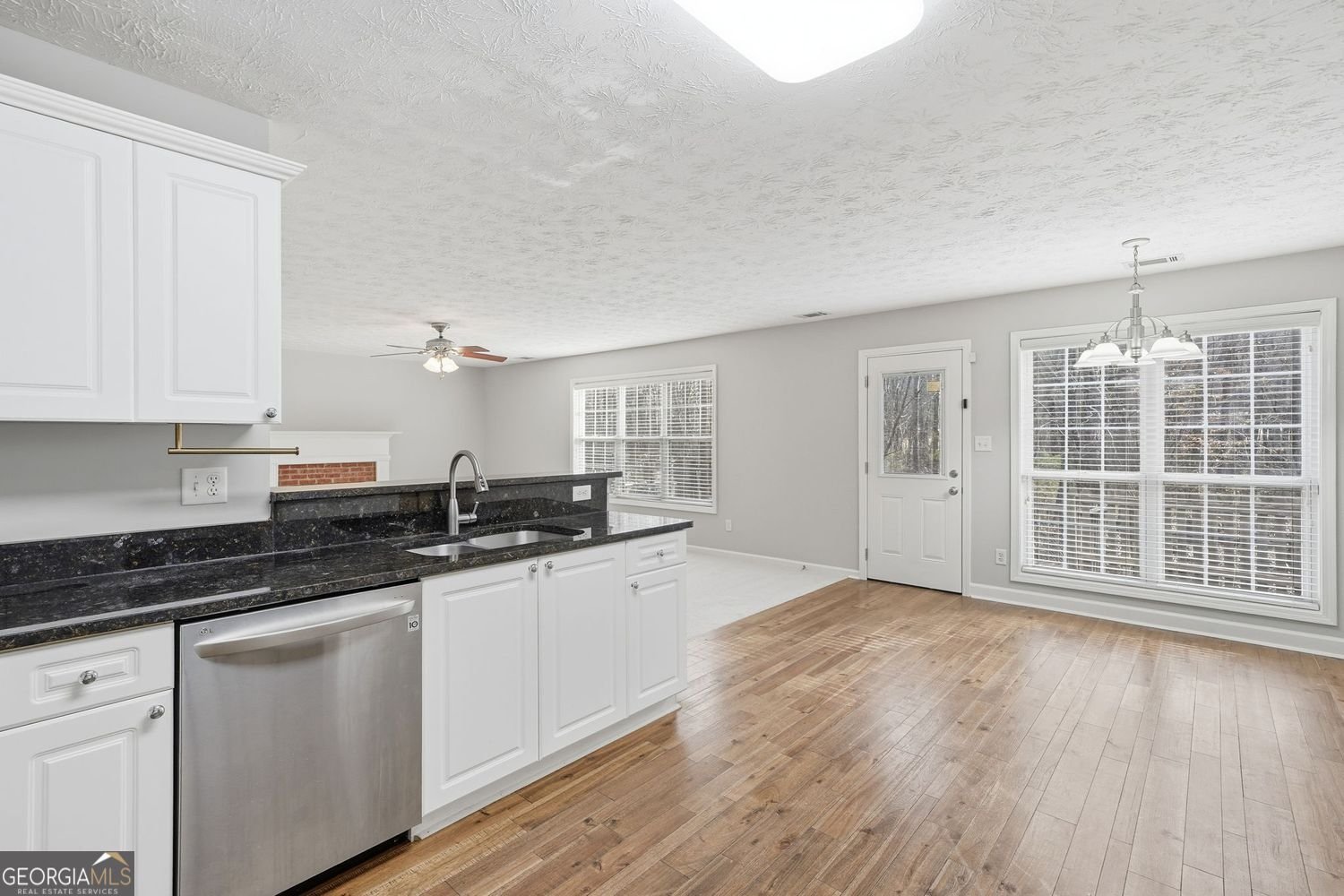 2748 Links Overlook Drive Dacula - 33