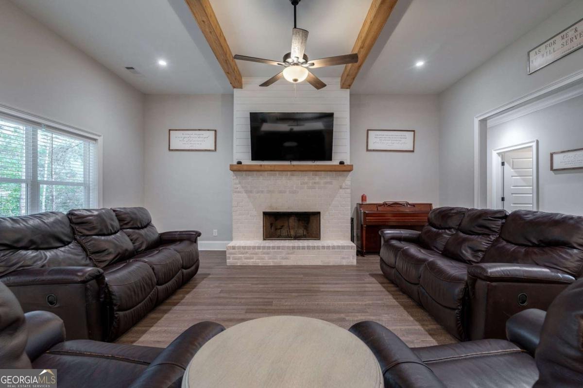 1120 Pearl Way Bogart - 17