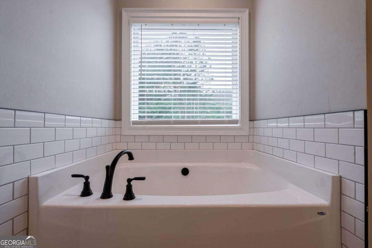 1120 Pearl Way Bogart - 40