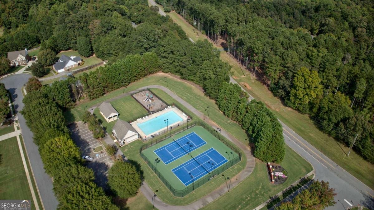 1120 Pearl Way Bogart - 54