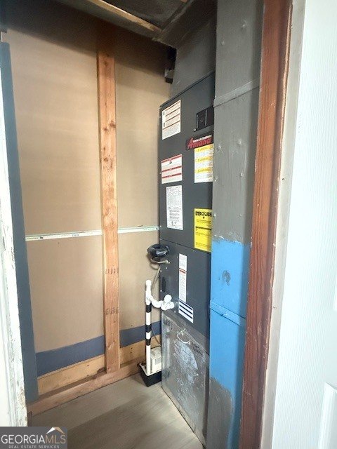 1015 MARTHA Drive Forest Park - 34