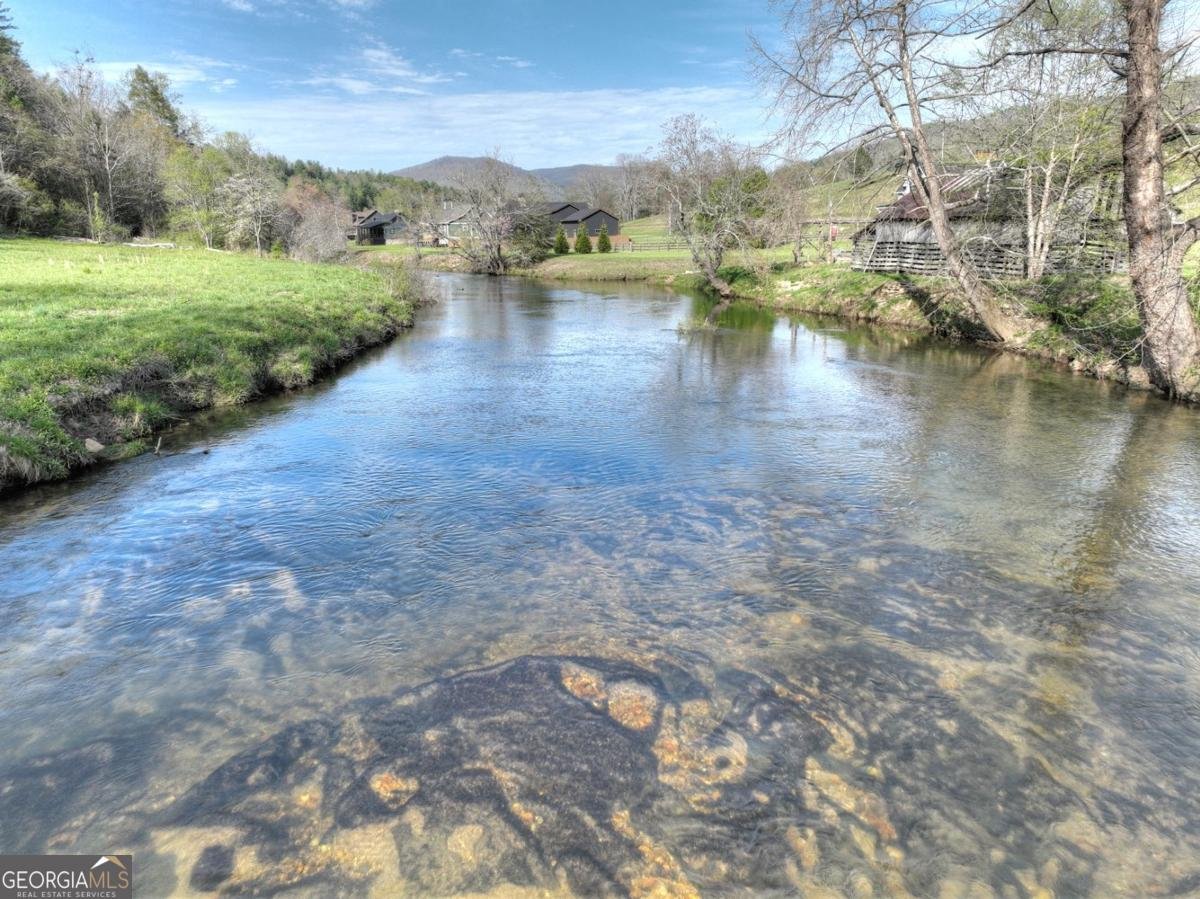 47 Downy Road Blue Ridge - 70