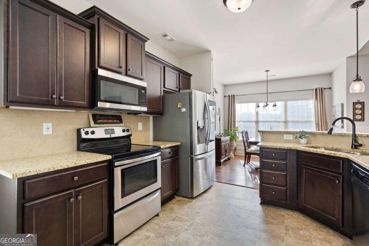 12 Carmen Lane Dallas - 10