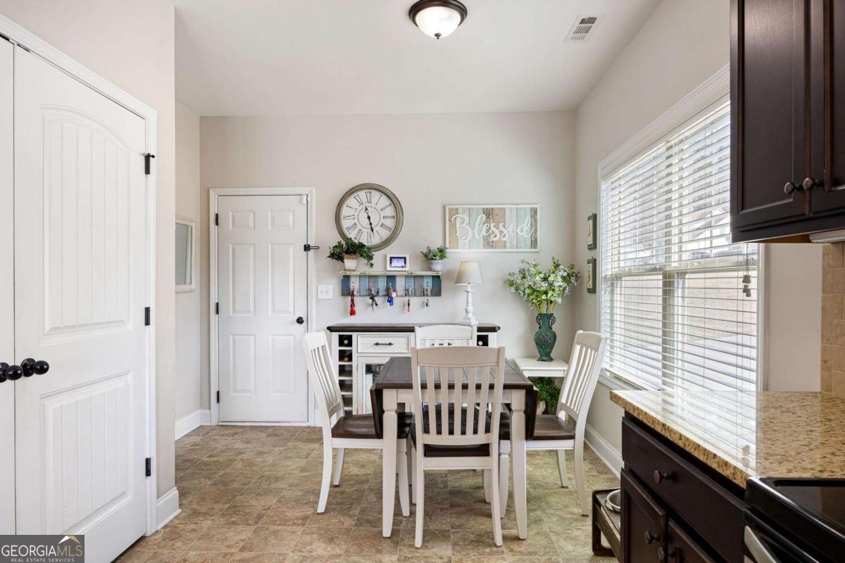 12 Carmen Lane Dallas - 13