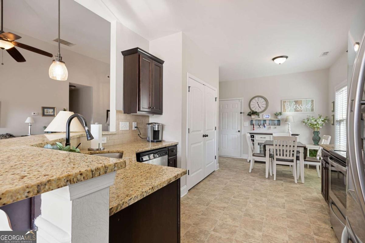 12 Carmen Lane Dallas - 9