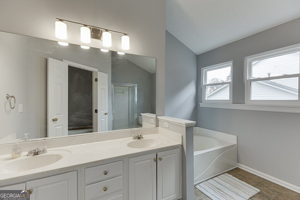 4040 Brushy Creek Way Suwanee - 32