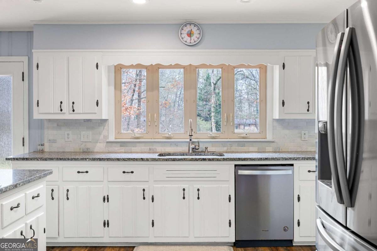 2017 Pine Hill Circle Kennesaw - 13