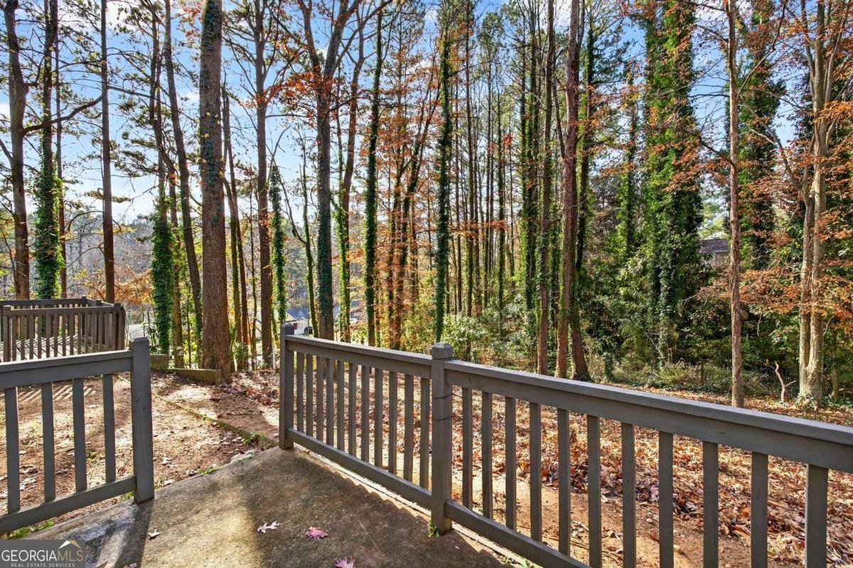 561 Pebble Creek Drive Norcross - 27