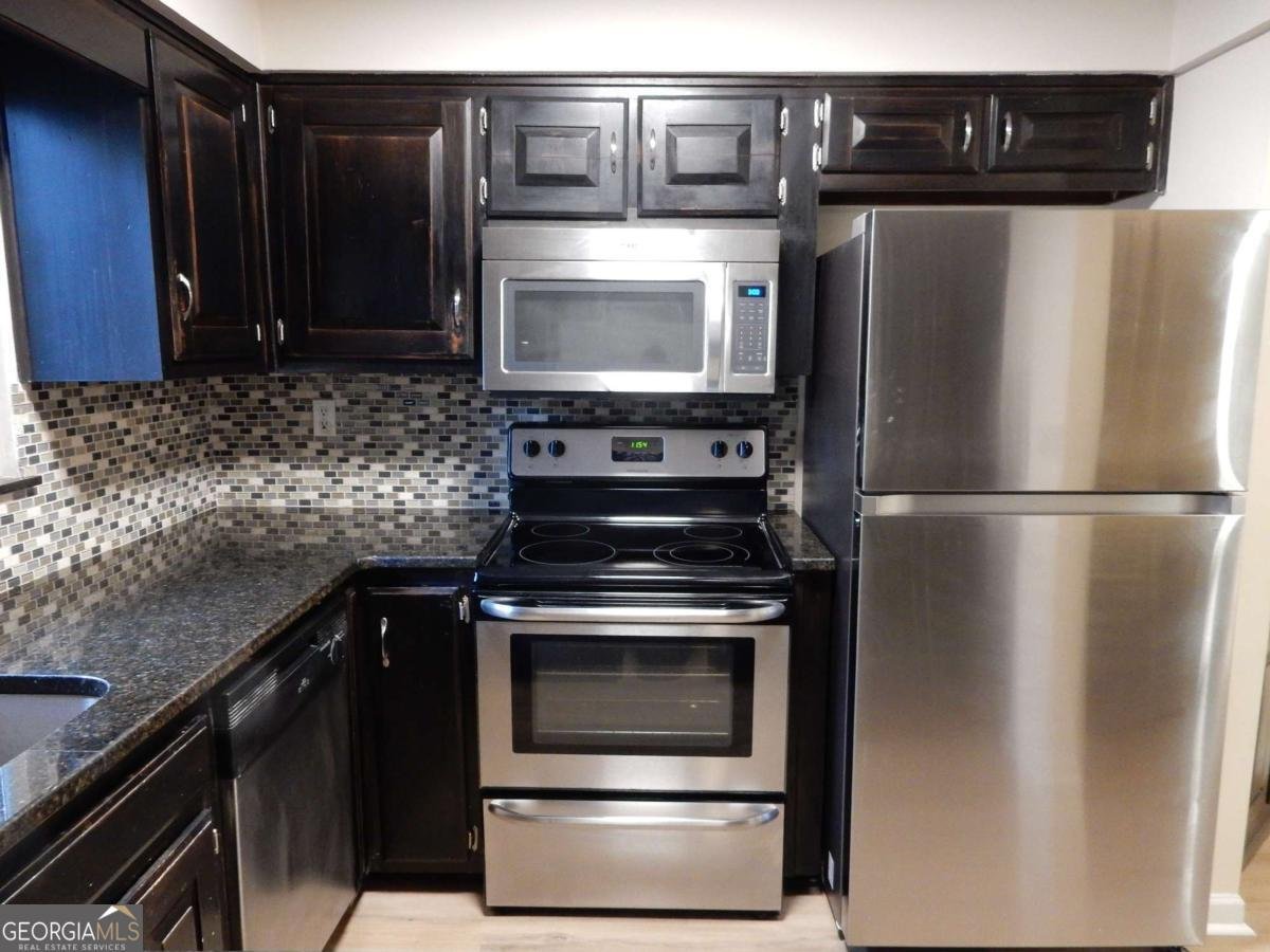 1057 Riverbend Club Drive Atlanta - 16