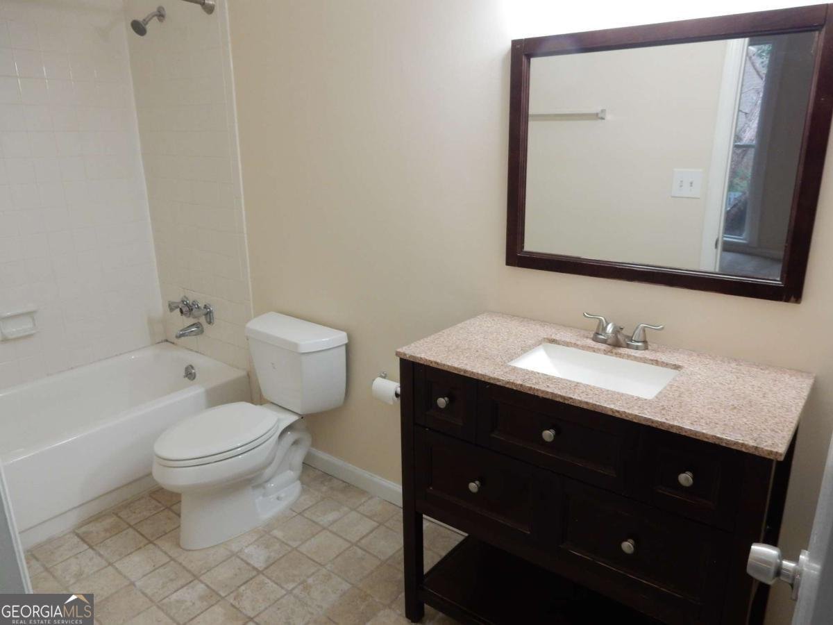 1057 Riverbend Club Drive Atlanta - 7