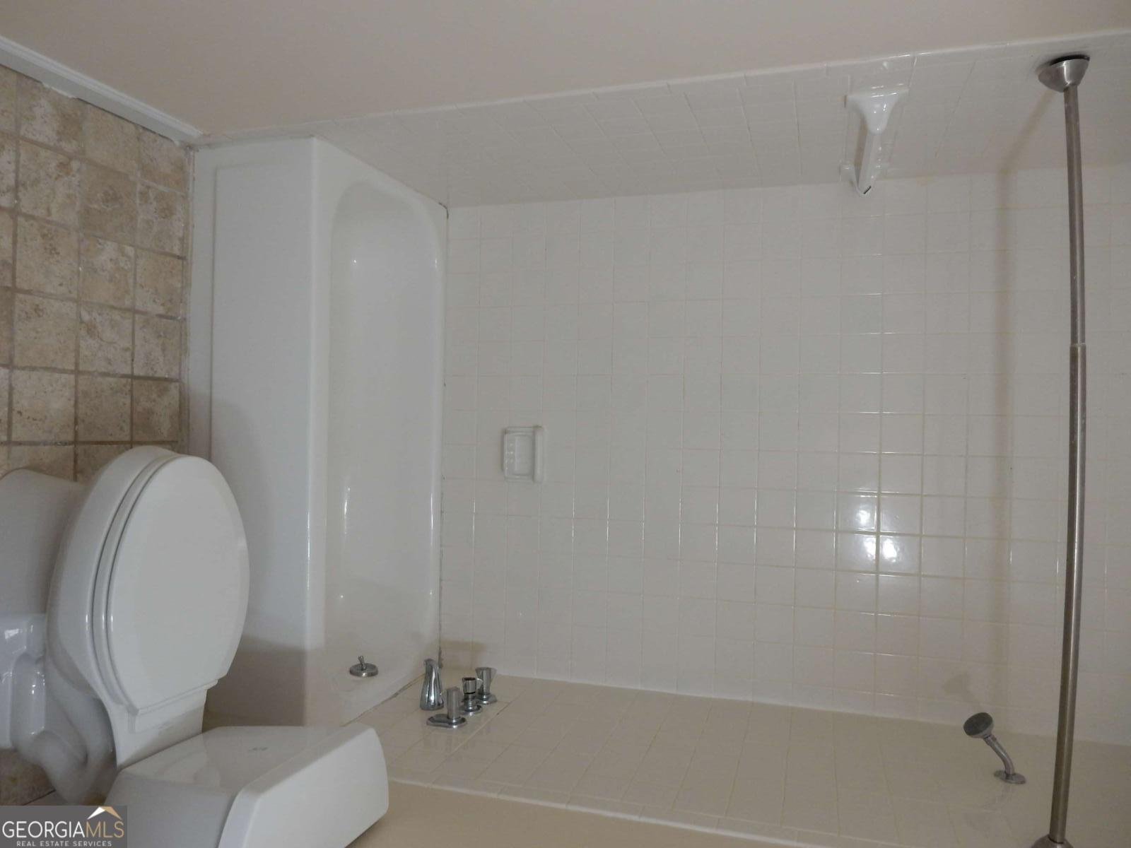 1057 Riverbend Club Drive Atlanta - 8