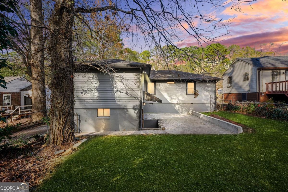 766 Pegg Road Atlanta - 33