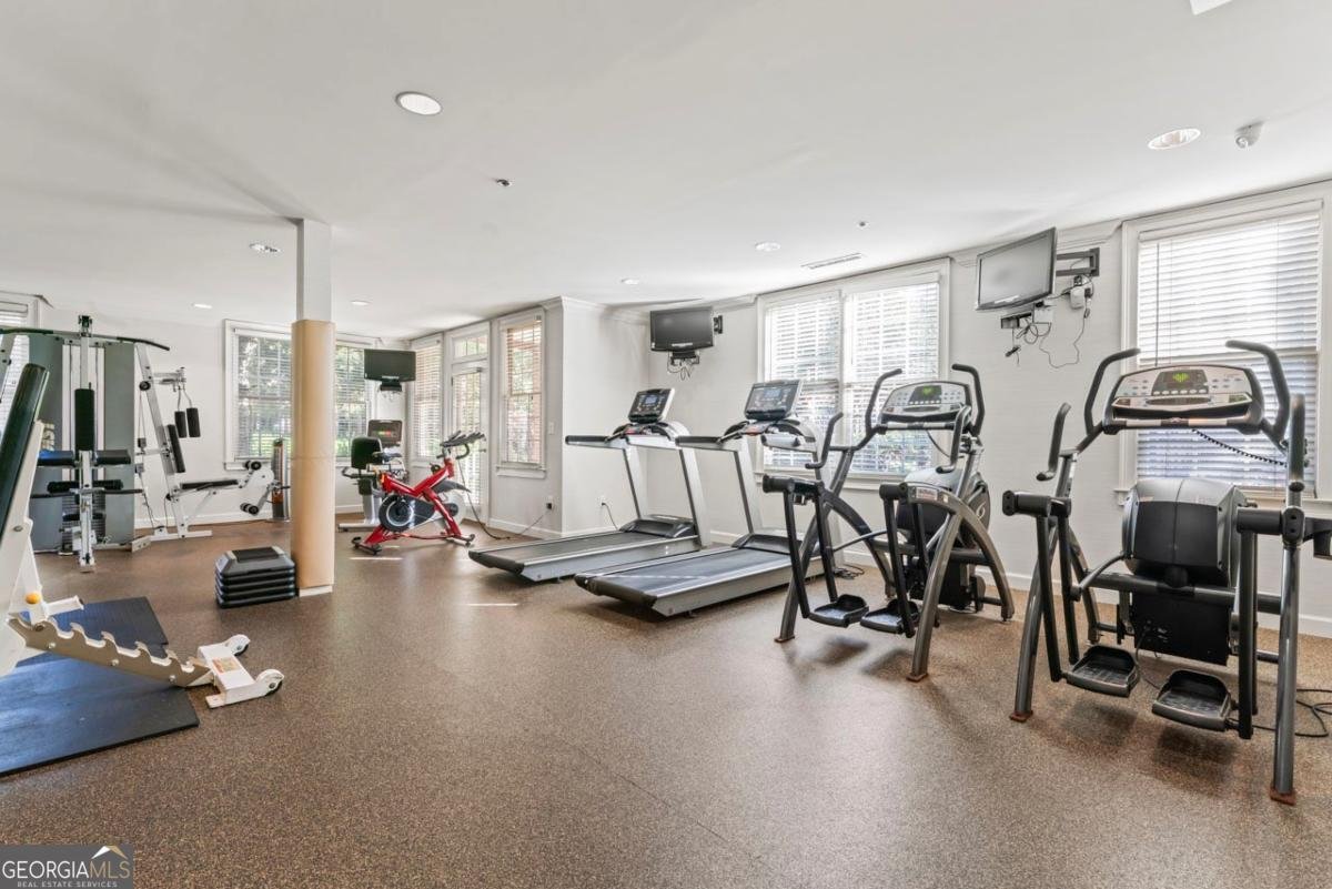 1735 Peachtree Street Atlanta - 24