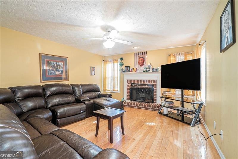 1535 Summit Pond Circle Loganville - 12