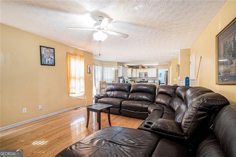 1535 Summit Pond Circle Loganville - 14