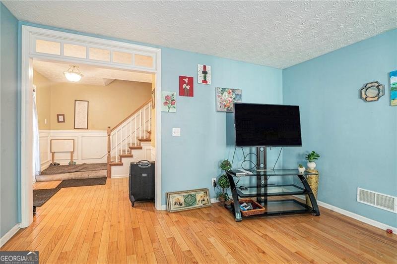 1535 Summit Pond Circle Loganville - 6