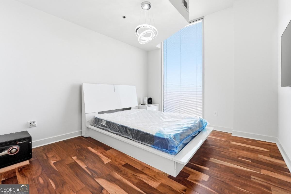 2795 Peachtree Road Atlanta - 25