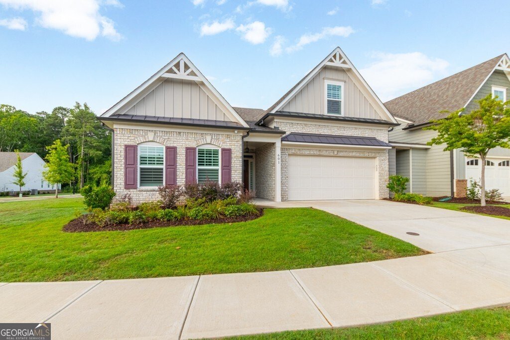 601 Cork St Woodstock - 2