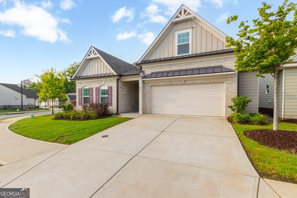 601 Cork St Woodstock - 3