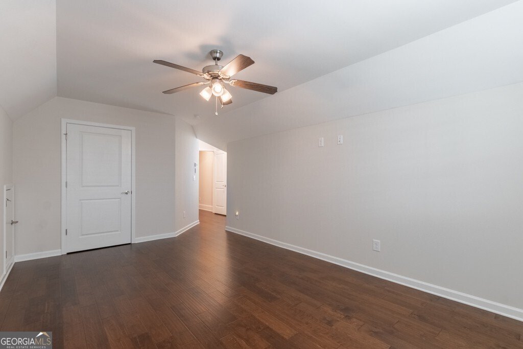 601 Cork St Woodstock - 40