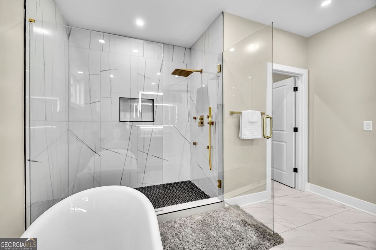 85 Lake Drive Atlanta - 27