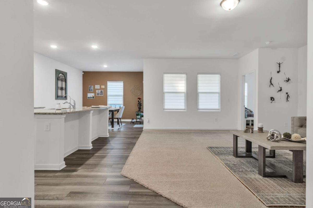 71 Carnaby Street Winder - 16