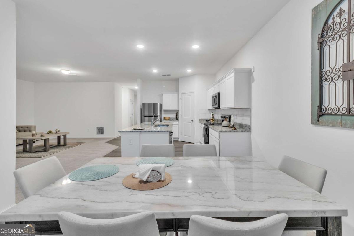 71 Carnaby Street Winder - 58