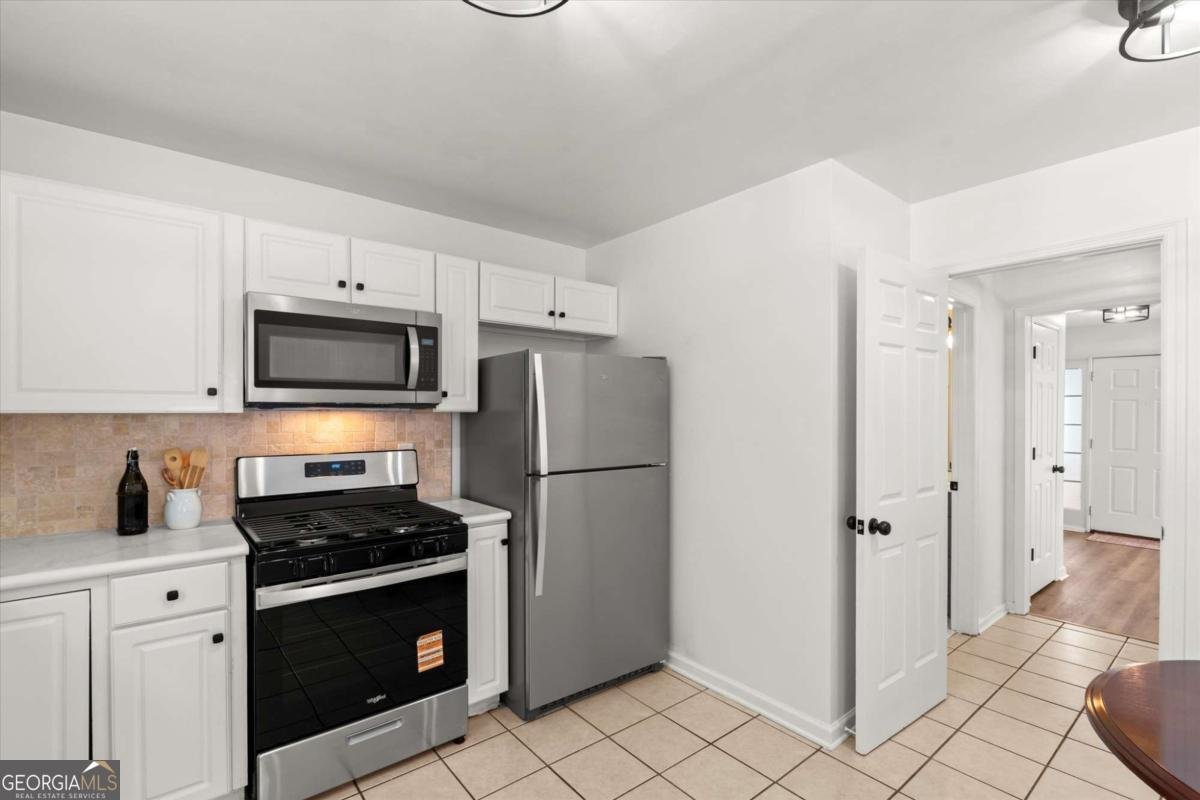 163 Willow Stream Court Roswell - 14