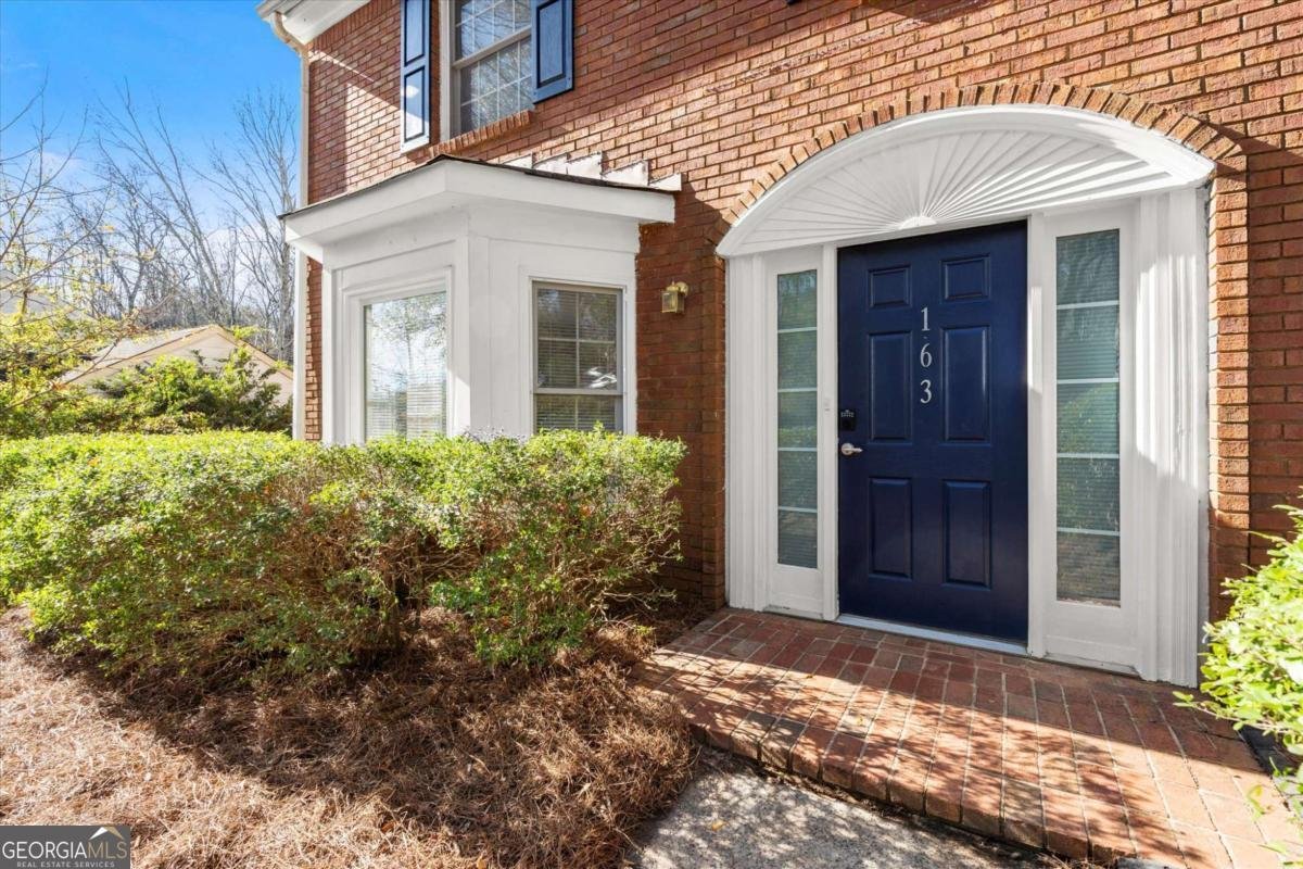 163 Willow Stream Court Roswell - 3