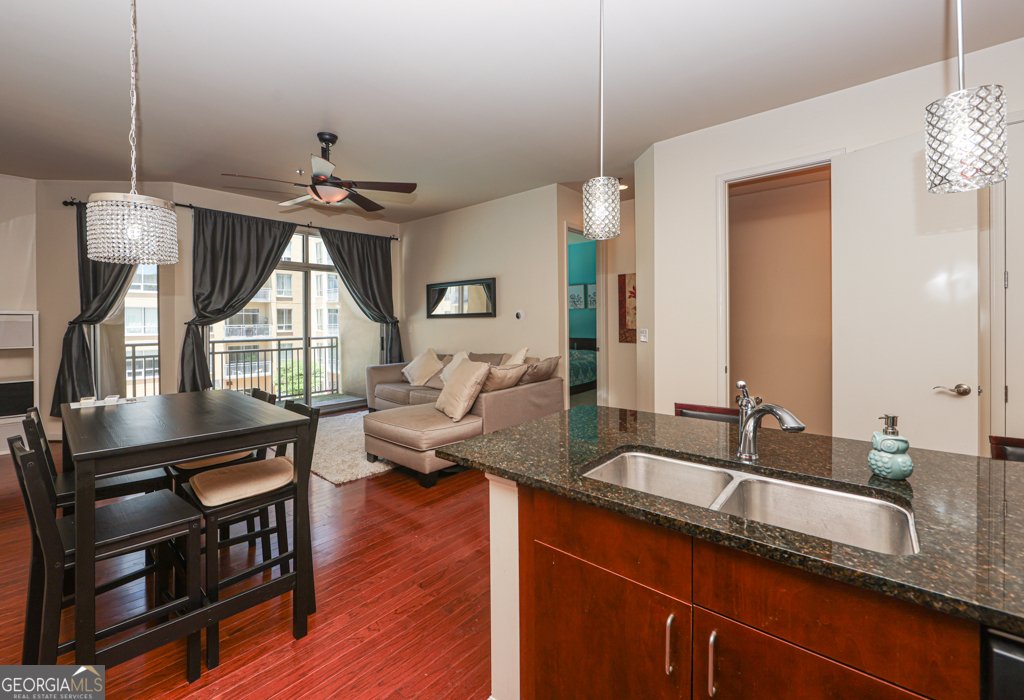 711 Cosmopolitan Drive Atlanta - 10