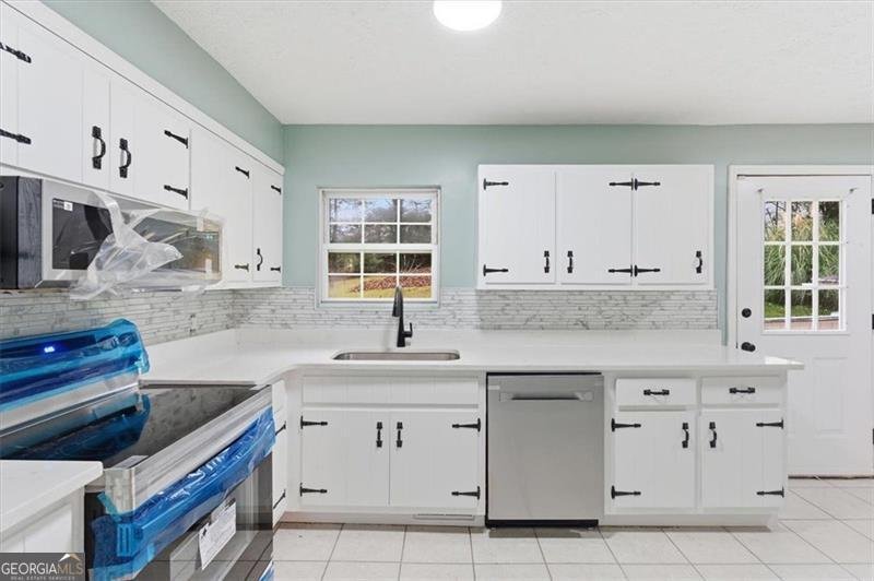 207 PARIS Drive Rome - 11