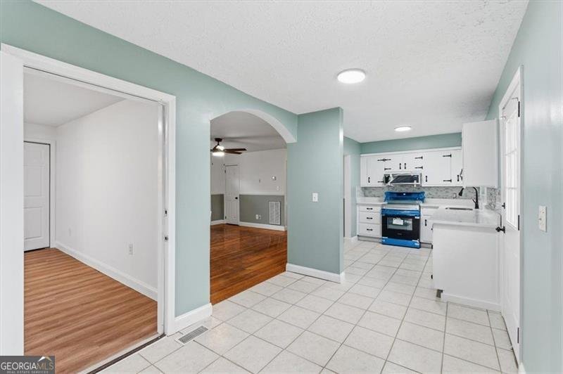 207 PARIS Drive Rome - 14